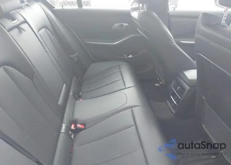 2022 BMW 330I xDrive z USA, uszkodzony, nr VIN 3MW5R7J06N8C57029